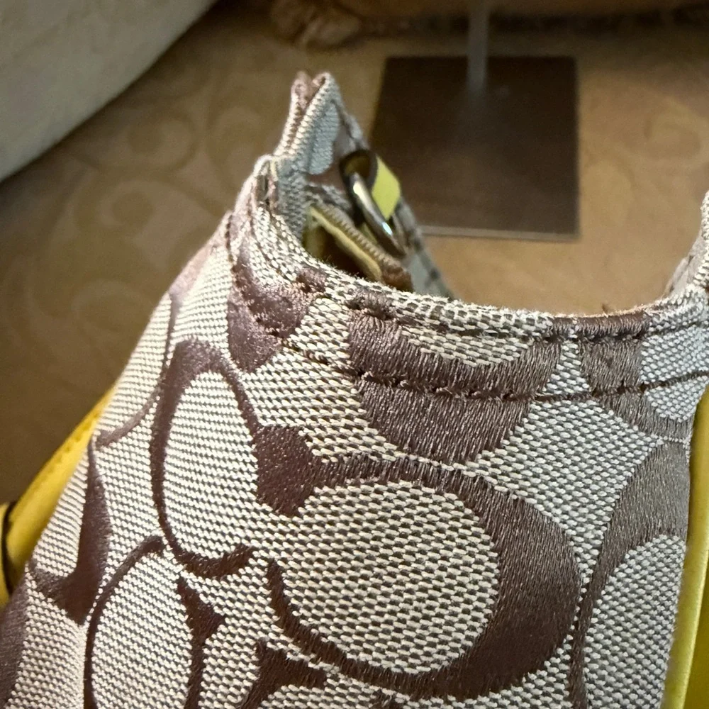 Coach F48879 Signature Mini Tanner shoulder bag in coach canvas/yellow leather - Picture 14 of 16